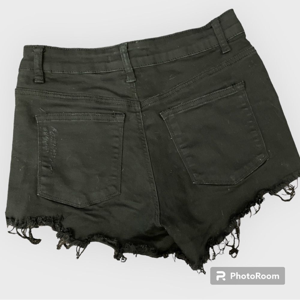⚡️ KanCan Black Ripped Jean Shorts ~ Size 27 ⚡️ - Picture 2 of 5